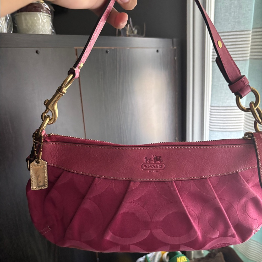 SOLD ❌ 2008 Coach Pink Shoulder Bag